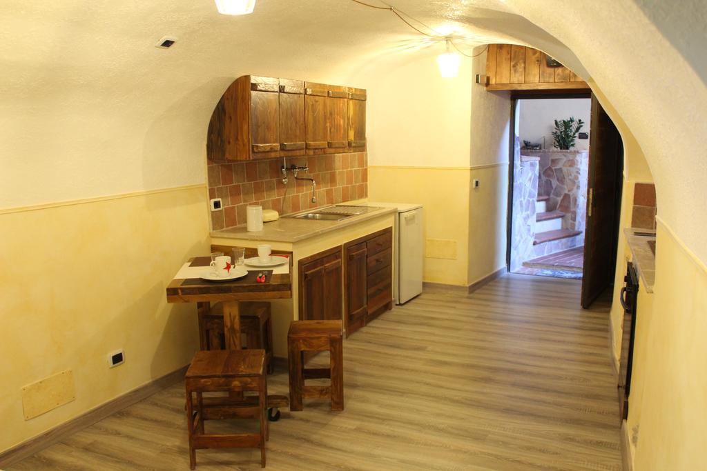 La Giada Acomodação com café da manhã Tivoli Exterior foto