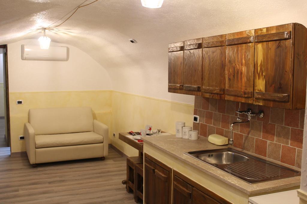 La Giada Acomodação com café da manhã Tivoli Exterior foto