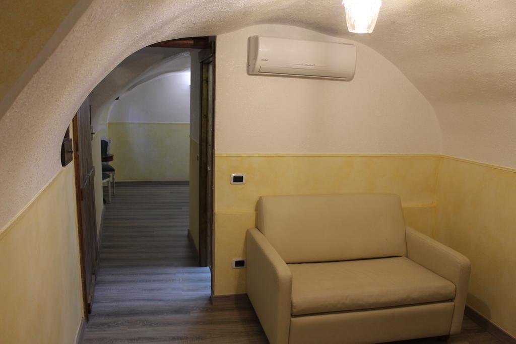 La Giada Acomodação com café da manhã Tivoli Exterior foto